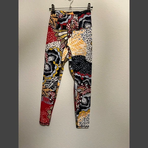 #402 Free People Movement Never Better Leggings 7/8 Wild and Free Printed XS - Picture 5 of 7